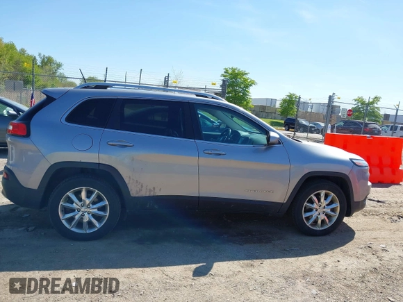 2016 Jeep Cherokee Limited with VIN 1C4PJMDB1GW373585, listed as a IAAI auction lot 42231662 with 187,752 mi miles and . Bid and sale history available at DreamBid. Image 13.