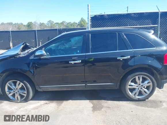 2014 Ford Edge Limited with VIN 2FMDK3KC9EBA01900, listed as a IAAI auction lot 41661823 with 211,598 mi miles. Bid and sale history available at carsss.com. Image 14.