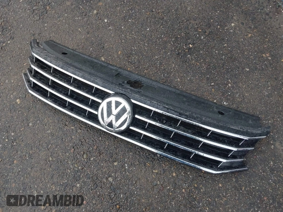 2017 Volkswagen Passat S z VIN 1VWAT7A3XHC071775, wystawiony jako IAAI lot #41775028 z przebiegiem 58 945 mil mil oraz . Historia ofert i sprzedaży dostępna na DreamBid. Obrazek 12.