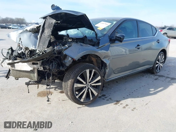 2020 Nissan Altima SR z VIN 1N4BL4CVXLC167148, wystawiony jako IAAI lot #41857964 z przebiegiem 111 344 mil mil oraz . Historia ofert i sprzedaży dostępna na DreamBid. Obrazek 2.