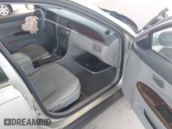 2007 Buick LaCrosse CX with VIN 2G4WC552571101652, listed as a IAAI auction lot 42516822 with 98,259 mi miles and . Bid and sale history available at DreamBid. Image 5.