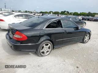 2006 Mercedes-Benz CLK 500 z VIN WDBTJ75J16F169856, wystawiony jako Copart lot #59345235 z przebiegiem 209 777 mil mil oraz Czysty tytuł • Clean title. Historia ofert i sprzedaży dostępna na DreamBid. Obrazek 3.