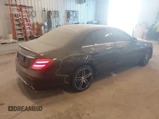 2020 Mercedes-Benz E AMG E 53 with VIN WDDZF6BB8LA743565, listed as a IAAI auction lot 41369870 with 59,726 mi miles. Bid and sale history available at carsss.com. Image 4.