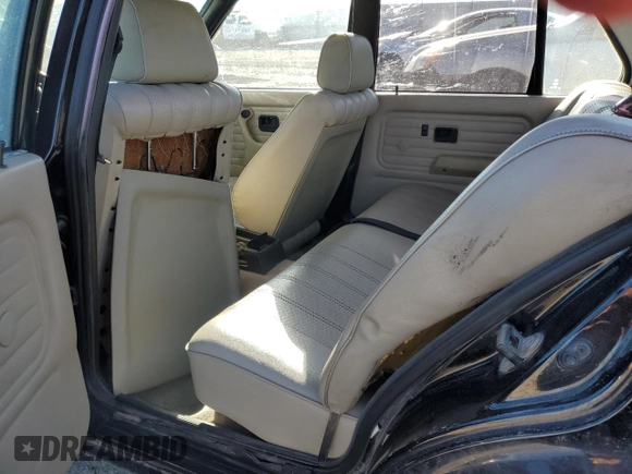 1986 BMW 3 Series z VIN WBAAE5404G1505733, wystawiony jako Copart lot #41440445 z przebiegiem 208 538 mil mil oraz Szkoda całkowita • Salvage title. Historia ofert i sprzedaży dostępna na DreamBid. Obrazek 10.