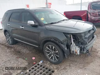 2016 Ford Explorer Platinum z VIN 1FM5K8HT6GGC33083, wystawiony jako IAAI lot #42625152 z przebiegiem 156 738 mil mil oraz . Historia ofert i sprzedaży dostępna na DreamBid. Obrazek 1.