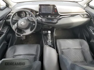 2022 Toyota C-HR XLE z VIN NMTKHMBX4NR145810, wystawiony jako Copart lot #43066335 z przebiegiem 40 462 mil mil oraz Czysty tytuł • Clean title. Historia ofert i sprzedaży dostępna na DreamBid. Obrazek 8.