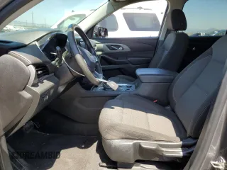 2020 Chevrolet Traverse LS z VIN 1GNERFKW8LJ292177, wystawiony jako Copart lot #56173015 z przebiegiem 67 821 mil mil oraz Szkoda całkowita • Salvage title. Historia ofert i sprzedaży dostępna na DreamBid. Obrazek 7.