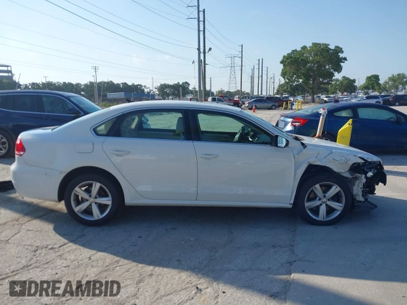2012 Volkswagen Passat SE с VIN 1VWBP7A31CC085002, выставлен на аукционе IAAI как лот 42318915 с пробегом Не указан миль и . История ставок и продаж доступна на DreamBid. Изображение 13.