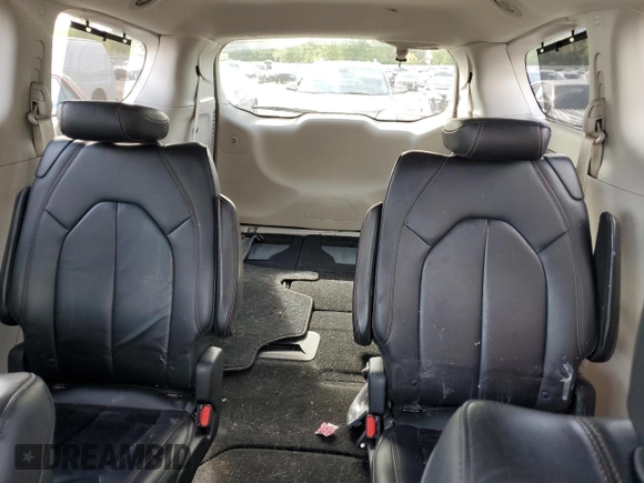 2017 Chrysler Pacifica Touring L z VIN 2C4RC1BG0HR559239, wystawiony jako Copart lot #53901775 z przebiegiem 102 037 mil mil oraz Szkoda całkowita • Salvage title. Historia ofert i sprzedaży dostępna na DreamBid. Obrazek 10.