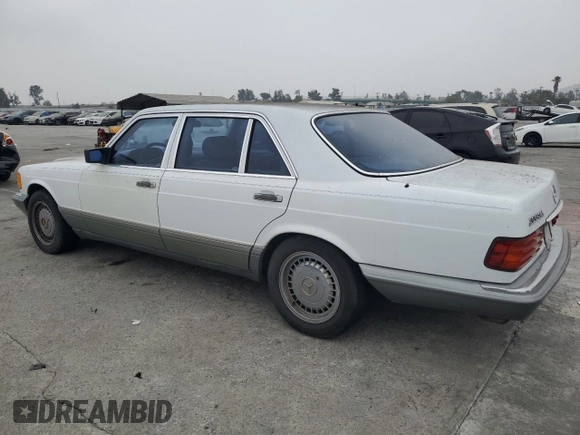 1988 Mercedes-Benz 300 with VIN WDBCA25D0JA371896, listed as a Copart auction lot 76421944 with 119,520 mi miles and Clean Title. Bid and sale history available at DreamBid. Image 2.