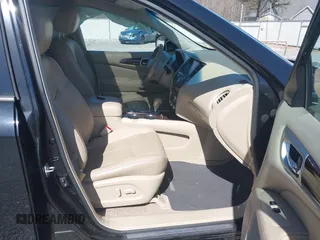 2015 Nissan Pathfinder SL with VIN 5N1AR2MM2FC618166, listed as a IAAI auction lot 41827244 with 60,505 mi miles and . Bid and sale history available at DreamBid. Image 5.
