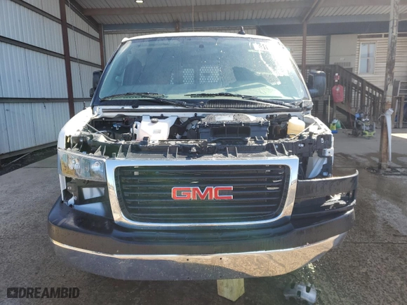 2023 GMC Savana Cargo Van with VIN 1GTW7AFP6P1236723, listed as a Copart auction lot 53118695 with 10,372 mi miles and Clean Title. Bid and sale history available at carsss.com. Image 5.