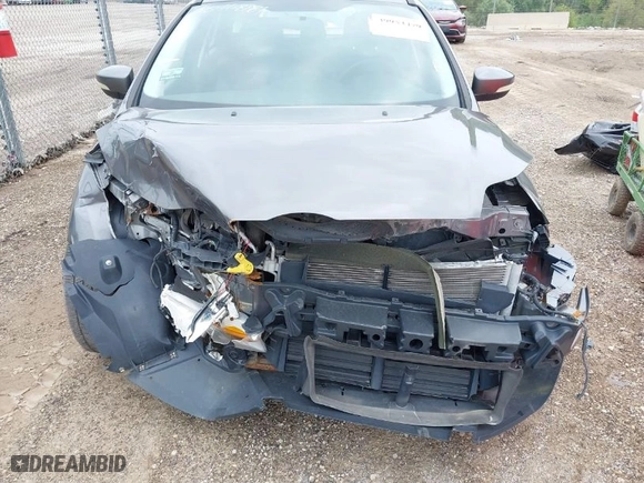 2013 Ford Focus SE with VIN 1FADP3K2XDL160734, listed as a IAAI auction lot 39953479 with 138,083 mi miles. Bid and sale history available at carsss.com. Image 6.