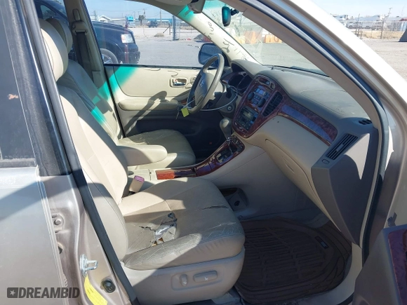2005 Toyota Highlander with VIN JTEDP21A650067916, listed as a IAAI auction lot 41344358 with 1 mi miles. Bid and sale history available at carsss.com. Image 5.