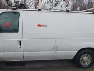2004 Ford Econoline Cargo with VIN 1FTRE14W44HB53758, listed as a IAAI auction lot 40926124 with 139,104 mi miles. Bid and sale history available at carsss.com. Image 13.