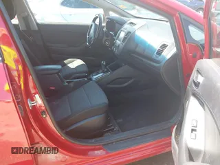 2018 Kia Forte LX z VIN 3KPFL4A74JE203440, wystawiony jako IAAI lot #42221626 z przebiegiem 161 264 mil mil oraz . Historia ofert i sprzedaży dostępna na DreamBid. Obrazek 5.