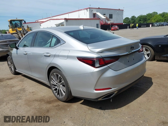 2020 Lexus ES 350 with VIN 58ADZ1B11LU068649, listed as a IAAI auction lot 42289047 with 38,593 mi miles and . Bid and sale history available at DreamBid. Image 3.