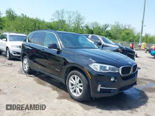 2015 BMW X5 sDrive35i with VIN 5UXKR2C50F0H39042, listed as a IAAI auction lot 42027819 with 152,239 mi miles. Bid and sale history available at carsss.com. Image 1.