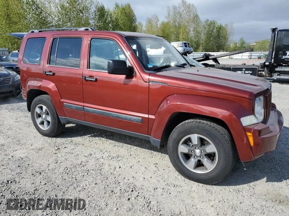 2008 Jeep Liberty Sport z VIN 1J8GN28K98W257967, wystawiony jako Copart lot #53166375 z przebiegiem 112 612 mil mil oraz Szkoda całkowita • Salvage title. Historia ofert i sprzedaży dostępna na DreamBid. Obrazek 4.