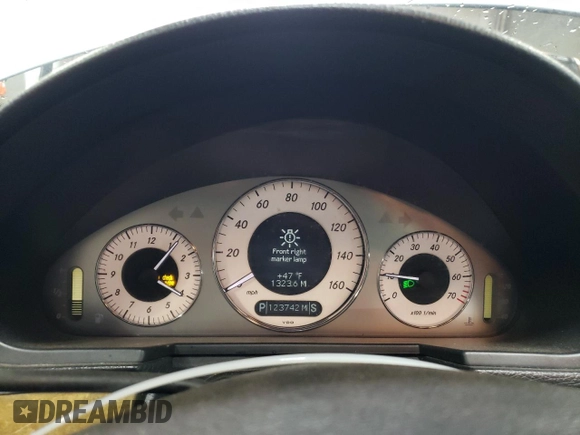 2007 Mercedes-Benz E-Class 3.5L with VIN WDBUF87X87X218737, listed as a Copart auction lot 47632535 with 123,742 mi miles and Salvage Title. Bid and sale history available at carsss.com. Image 9.