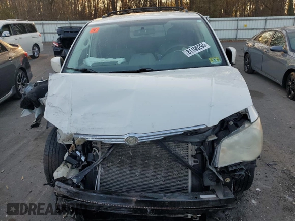 2010 Chrysler Town & Country Touring with VIN 2A4RR5D19AR170369, listed as a Copart auction lot 81196294 with 224,705 mi miles and Salvage Title. Bid and sale history available at DreamBid. Image 5.