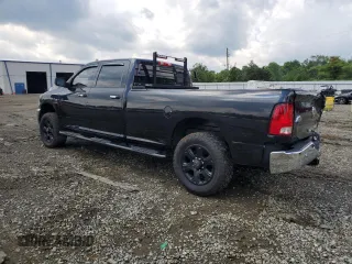 2017 Ram 2500 SLT z VIN 3C6UR5JL4HG721238, wystawiony jako Copart lot #62029205 z przebiegiem 100 187 mil mil oraz Szkoda całkowita • Salvage title. Historia ofert i sprzedaży dostępna na DreamBid. Obrazek 2.