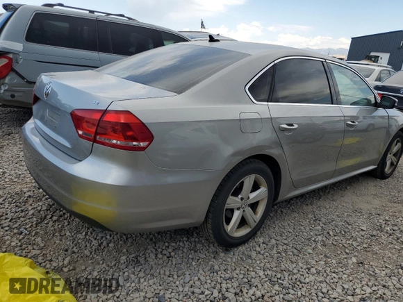 2013 Volkswagen Passat SE w/Sunroof & Nav with VIN 1VWBP7A35DC085070, listed as a Copart auction lot 46667265 with 205,166 mi miles and Salvage Title. Bid and sale history available at carsss.com. Image 3.