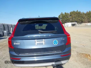 2022 Volvo XC90 Momentum with VIN YV4A22PK4N1804480, listed as a IAAI auction lot 41500901 with 31,539 mi miles. Bid and sale history available at carsss.com. Image 16.