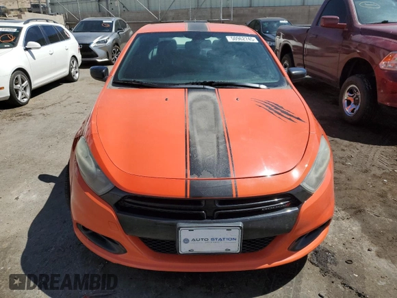 2015 Dodge Dart SXT z VIN 1C3CDFBB5FD241870, wystawiony jako Copart lot #50962745 z przebiegiem 89 276 mil mil oraz Szkoda całkowita • Salvage title. Historia ofert i sprzedaży dostępna na DreamBid. Obrazek 5.