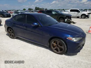 2018 Alfa Romeo Giulia Ti Sport with VIN ZARFAEEN8J7573686, listed as a Copart auction lot 47993333 with 47,968 mi miles. Bid and sale history available at carsss.com. Image 4.