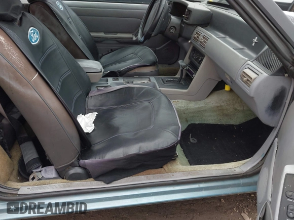 1993 Ford Mustang с VIN 1FACP44M3PF212921, выставлен на аукционе IAAI как лот 42337259 с пробегом 11 452 миль миль и . История ставок и продаж доступна на DreamBid. Изображение 5.
