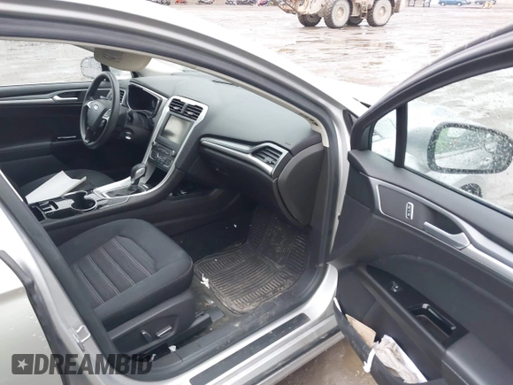2016 Ford Fusion SE with VIN 1FA6P0H76G5112392, listed as a IAAI auction lot 41835584 with 164,607 mi miles. Bid and sale history available at carsss.com. Image 5.