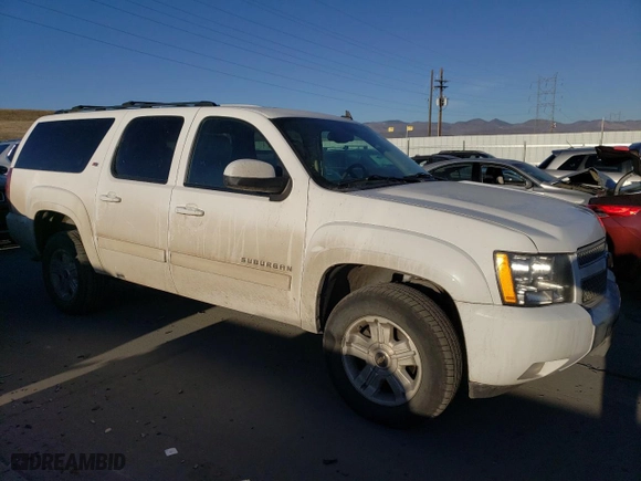 2013 Chevrolet Suburban LT with VIN 1GNSKJE75DR174220, listed as a Copart auction lot 43262365 with 141,875 mi miles and Salvage Title. Bid and sale history available at carsss.com. Image 4.