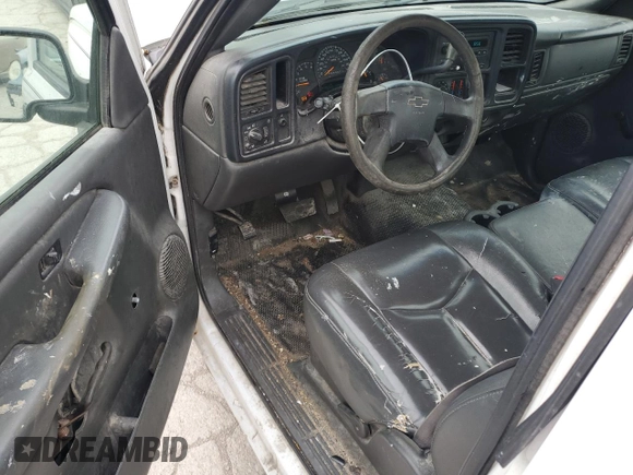 2006 Chevrolet Silverado 1500 Work Truck with VIN 1GCEC14V66E271939, listed as a Copart auction lot 72271074 with 245,926 mi miles and Salvage Title. Bid and sale history available at carsss.com. Image 8.