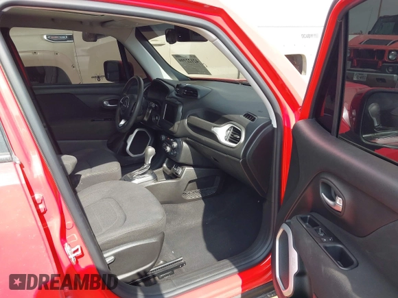 2020 Jeep Renegade Altitude with VIN ZACNJAB17LPL84093, listed as a IAAI auction lot 42122399 with 32,541 mi miles and . Bid and sale history available at DreamBid. Image 5.