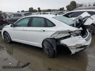 2024 Volkswagen Jetta Sport with VIN 3VWBM7BUXRM041829, listed as a Copart auction lot 44043835 with 4,920 mi miles and Salvage Title. Bid and sale history available at carsss.com. Image 2.