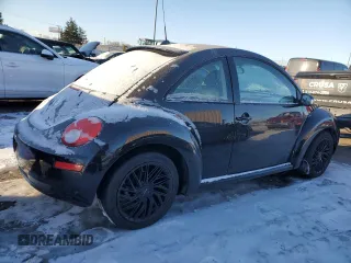 2008 Volkswagen New Beetle Coupe Triple White with VIN 3VWFW31CX8M525608, listed as a Copart auction lot 86123044 with 67,800 mi miles and Salvage Title. Bid and sale history available at carsss.com. Image 3.