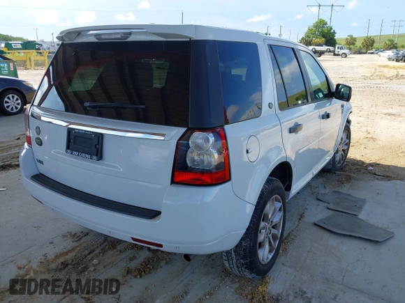 2011 Land Rover LR2 HSE with VIN SALFR2BN5BH268155, listed as a IAAI auction lot 42418895 with 91,566 mi miles and . Bid and sale history available at DreamBid. Image 4.