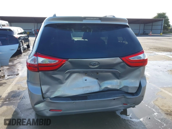 2017 Toyota Sienna XLE Auto Access Seat with VIN 5TDYZ3DC5HS831596, listed as a IAAI auction lot 42146953 with 181,807 mi miles. Bid and sale history available at carsss.com. Image 16.