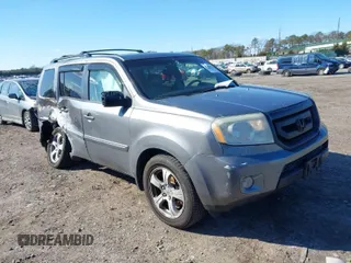 2009 Honda Pilot EX-L with VIN 5FNYF48569B025993, listed as a IAAI auction lot 41746444 with 194,539 mi miles. Bid and sale history available at carsss.com. Image 1.