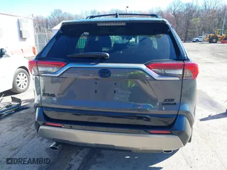 2024 Toyota RAV4 Hybrid XSE with VIN JTME6RFV5RD555138, listed as a IAAI auction lot 41850121 with 7,555 mi miles. Bid and sale history available at carsss.com. Image 15.