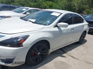 2013 Nissan Altima SL with VIN 1N4BL3AP4DC236710, listed as a IAAI auction lot 42674095 with 212,483 mi miles and . Bid and sale history available at DreamBid. Image 6.