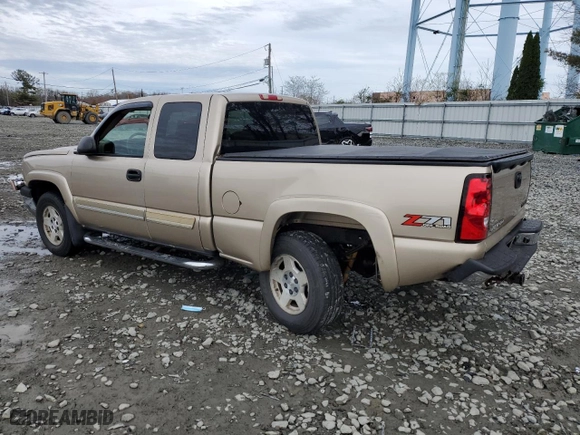 2004 Chevrolet Silverado 1500 Z71 with VIN 2GCEK19T141192879, listed as a Copart auction lot 52082695 with 0 mi miles and Salvage Title. Bid and sale history available at carsss.com. Image 2.
