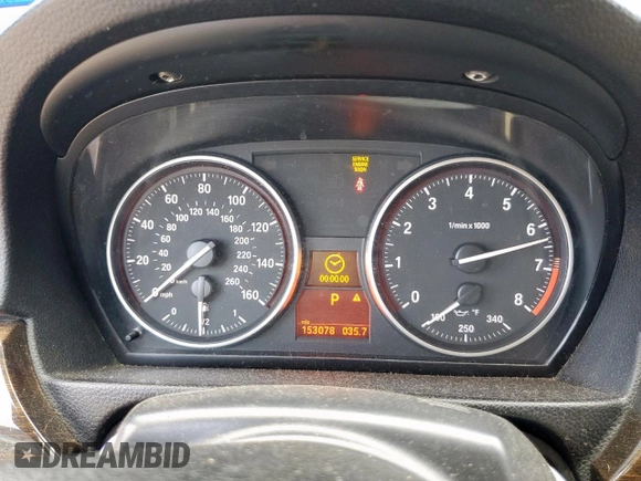 2012 BMW 3 Series 328i z VIN WBADW3C50CE822438, wystawiony jako Copart lot #61814435 z przebiegiem 153 078 mil mil oraz Czysty tytuł • Clean title. Historia ofert i sprzedaży dostępna na DreamBid. Obrazek 9.