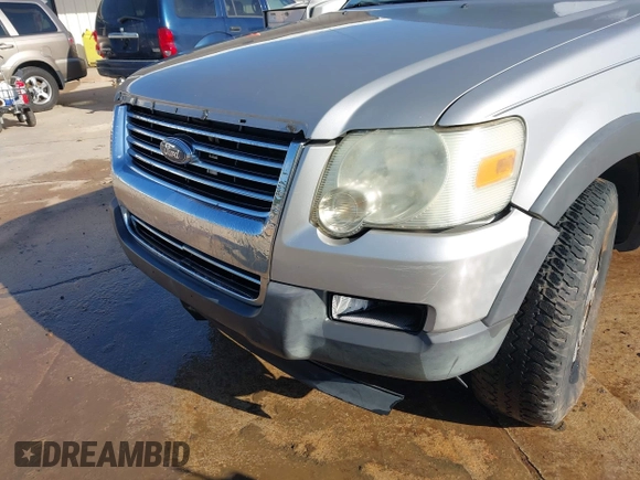 2006 Ford Explorer XLT with VIN 1FMEU73E46ZA26420, listed as a IAAI auction lot 41956971 with 282,677 mi miles. Bid and sale history available at carsss.com. Image 13.