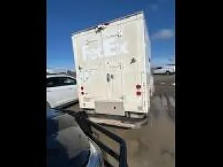2013 Ford F-250 XL z VIN 1FDBF2B6XDEB43045, wystawiony jako IAAI lot #42455832 z przebiegiem 607 408 mil mil oraz . Historia ofert i sprzedaży dostępna na DreamBid. Obrazek 1.