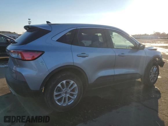 2022 Ford Escape SE with VIN 1FMCU9G69NUA99171, listed as a Copart auction lot 42645115 with 15,723 mi miles and Salvage Title. Bid and sale history available at DreamBid. Image 3.
