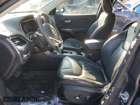 2021 Jeep Cherokee 80th Anniversary z VIN 1C4PJMMX0MD230968, wystawiony jako Copart lot #88750945 z przebiegiem 37 012 mil mil oraz Szkoda całkowita • Salvage title. Historia ofert i sprzedaży dostępna na DreamBid. Obrazek 7.