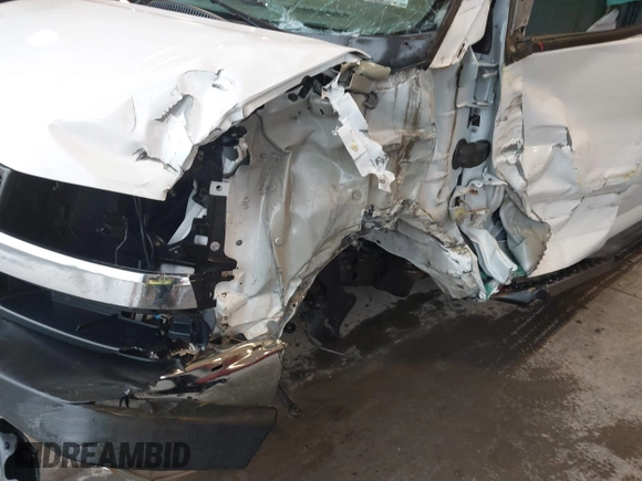 2018 Chevrolet Express Passenger LT z VIN 1GAZGPFG3J1267167, wystawiony jako IAAI lot #42320536 z przebiegiem 81 068 mil mil oraz . Historia ofert i sprzedaży dostępna na DreamBid. Obrazek 6.