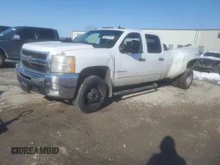 2009 Chevrolet Silverado 3500HD DRW LT with VIN 1GCJK836X9F126549, listed as a Copart auction lot 88457445 with 330,249 mi miles and Salvage Title. Bid and sale history available at carsss.com. Image 1.